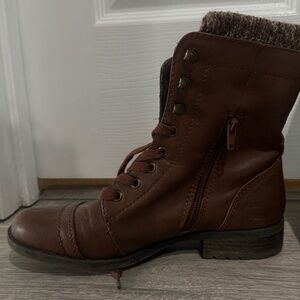 Brown women's ankle boots with fabric lining